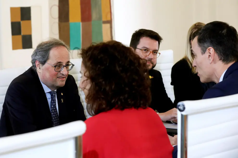 Sánchez y Torra en la primera reunión de la mesa de diálogo sobre Cataluña