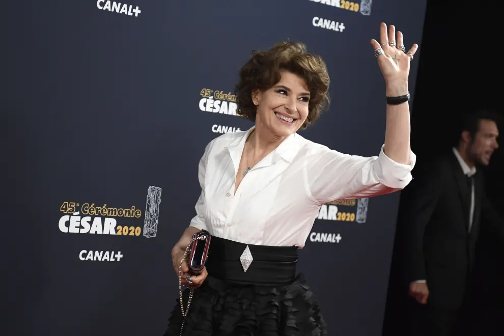Paris (France).- Fanny Ardant arrives for the 45th annual Cesar awards ceremony held at the Salle Pleyel concert hall in Paris, France, 28 February 2020. (Francia) EFE/EPA/JULIEN DE ROSA *** Local Caption *** 55004934 Arrivals - Cesars 2020