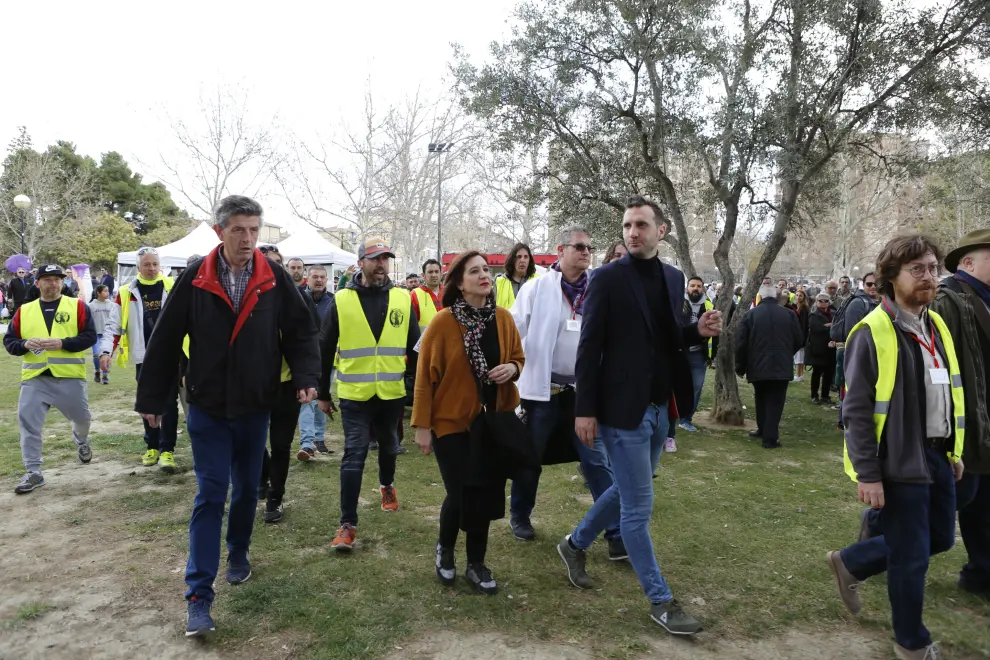 Protesta de los jardineros de FCC a la vicealcaldesa de Zaragoza Sara Fernández en la Cincomarzada