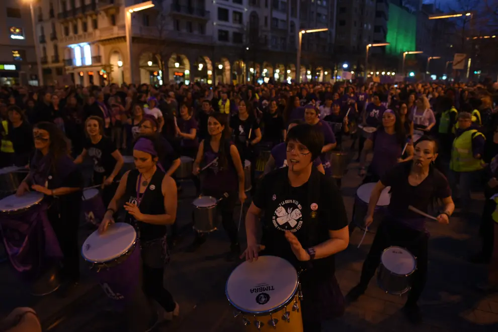 La manifestación del 8-M de Zaragoza inaugura la noche.