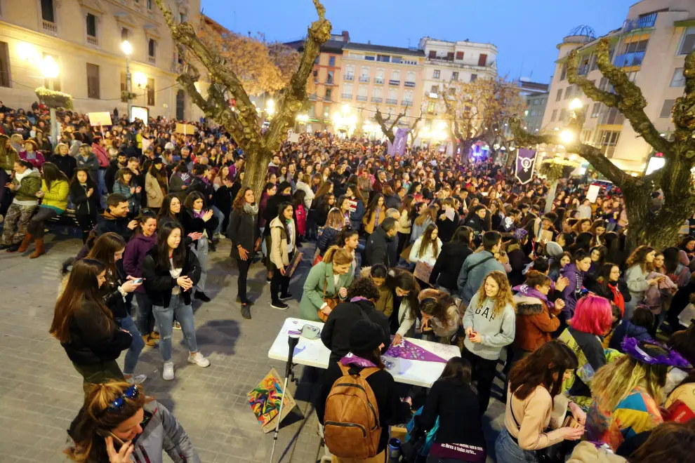 Manifestación del 8-M en las calles de Huesca.