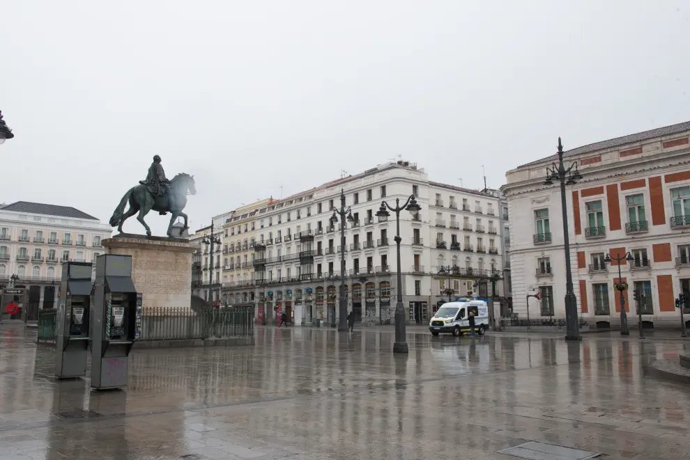 Calles de Madrid vacías por la amenaza del coronavirus
