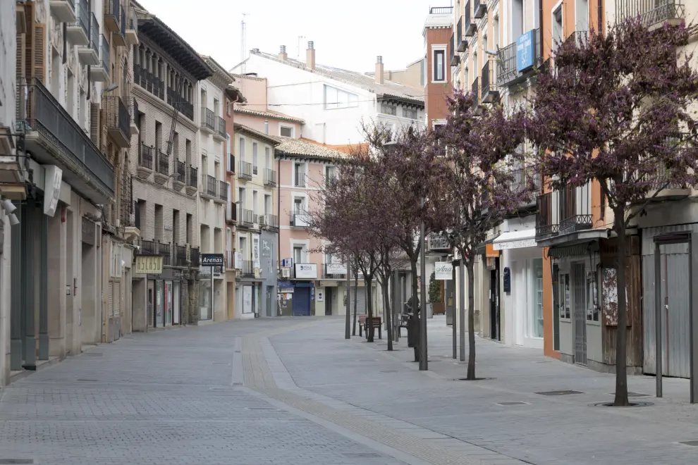 Calles de Huesca vacias - Porches de Galicia / 26-3-20/ Foto Rafael Gobantes [[[FOTOGRAFOS]]]