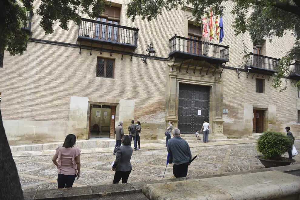 Comienza la reapertura de los servicios municipales en Huesca