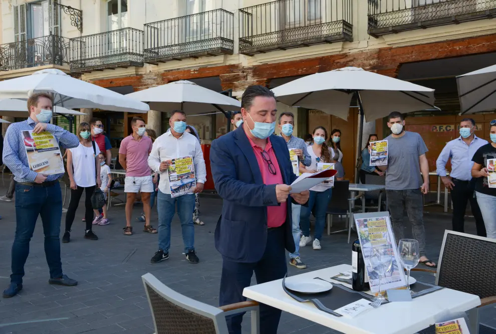 Concentración de la hostelería de Teruel en la plaza del Torico