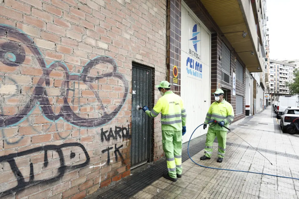 Campaña de limpieza de grafitis.