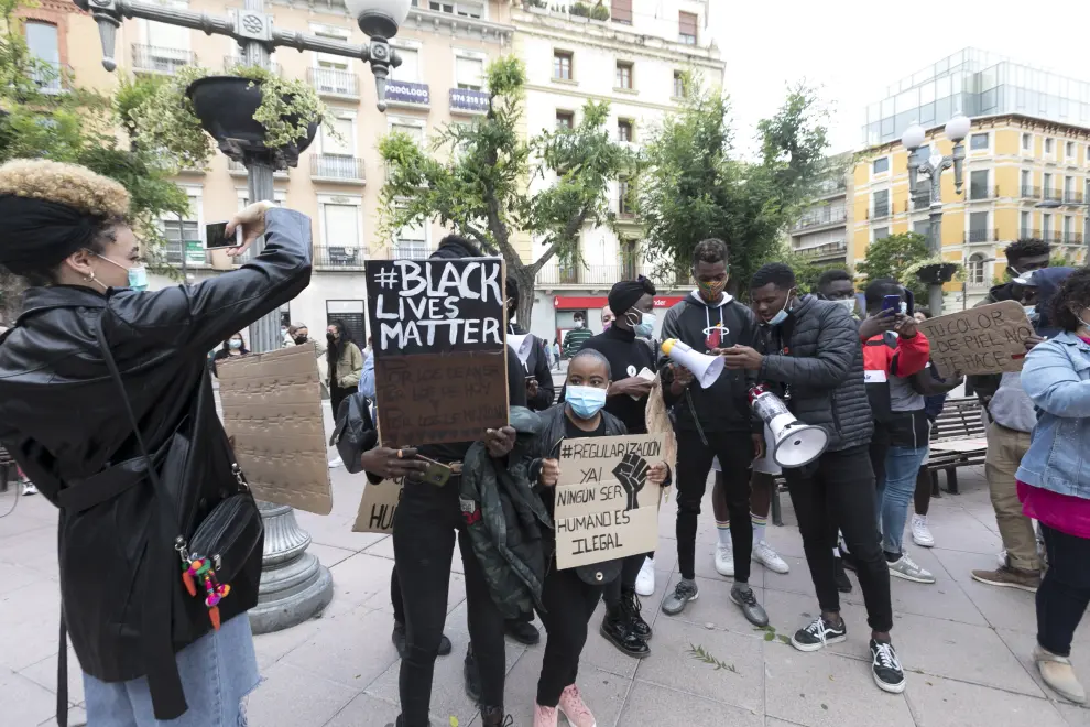 Manifestación contra el racismo en Huesca.
