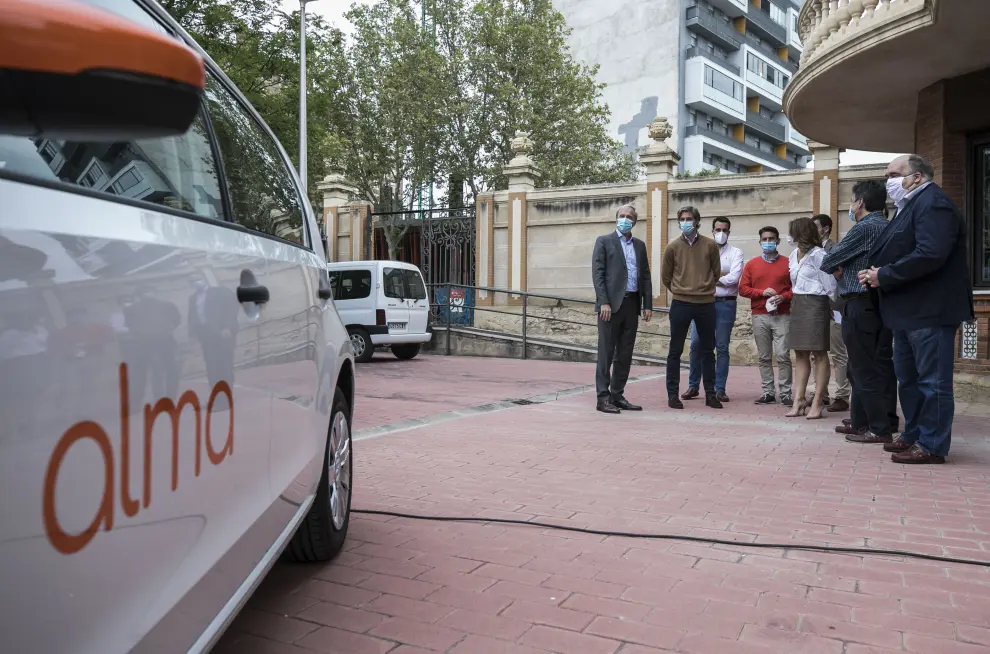 Zaragoza estrena un nuevo servicio de coches eléctricos de alquiler