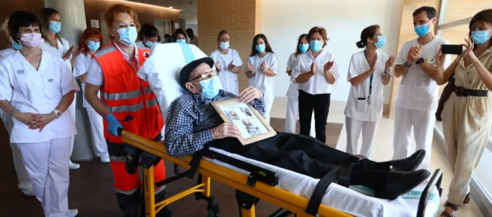 Recibe el alta el último paciente del centro covid de Casetas