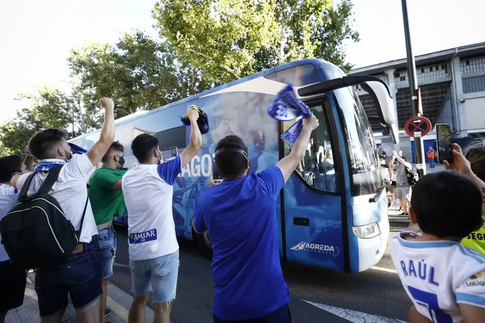 Llegada del Real Zaragoza a La Romareda