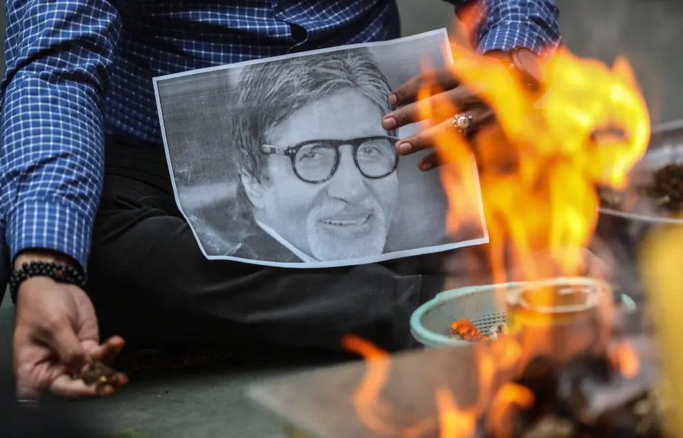 Ritos y oraciones por Amitabh Bachchan