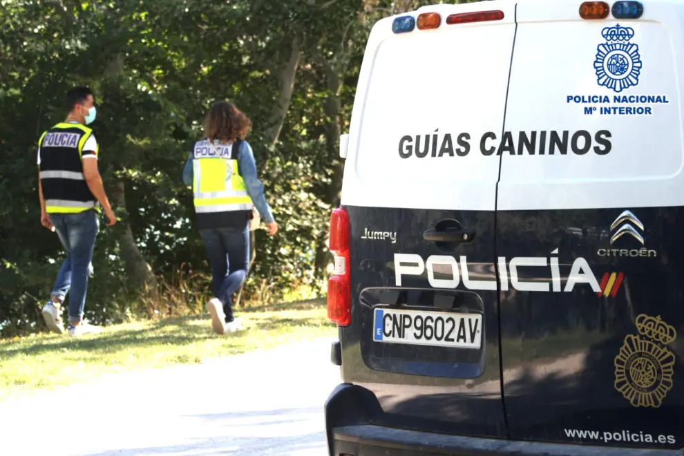 La Policía Nacional continúa con la búsqueda de la persona desaparecida este domingo en la ribera del Ebro en Zaragoza