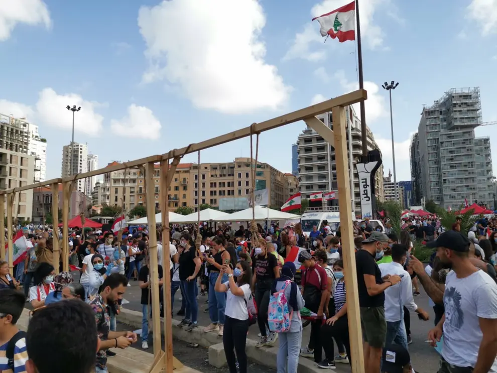Más de un centenar de heridos durante las protestas en Beirut