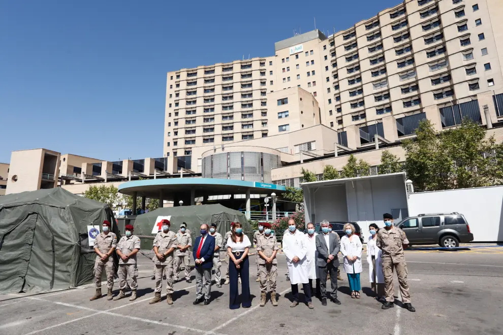 Visita de Javier Lambán y Sira Repollés al Hospital Clínico de Zaragoza