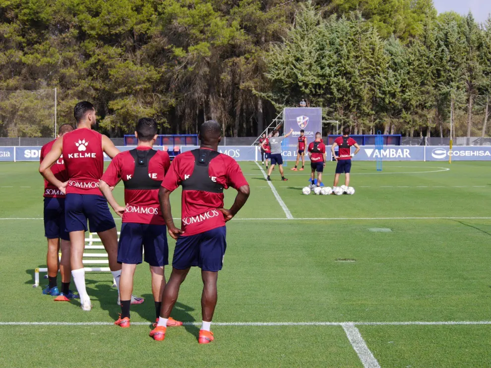 Los jugadores de la SD Huesca afrontarán cuatro semanas de pretemporada.
