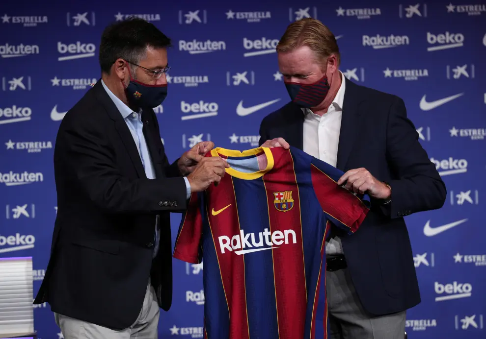 Barcelona unveil new coach Ronald Koeman