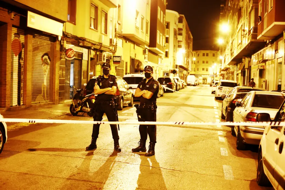 Los hechos han ocurrido en torno a la medianoche en un bar del número 29 de la calle de Tarragona.