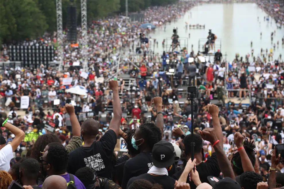 Rev. Martin Luther King Jr's granddaughter Yolanda Renee King speaks at the Lincoln Memorial during the 'Get Your Knee Off Our Necks' march in support of racial justice, in Washington, U.S., August 28, 2020. Olivier Douliery/Pool via REUTERS     TPX IMAGES OF THE DAY [[[REUTERS VOCENTO]]] GLOBAL-RACE/PROTESTS-WASHINGTON