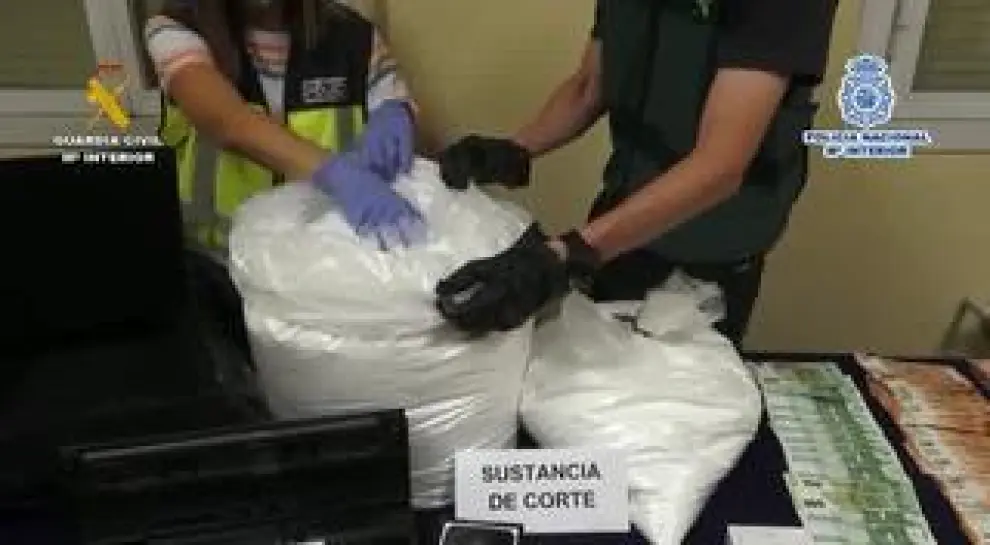 La Guardia Civil y Policía Nacional han desarticulado una organización criminal que se dedicaba al tráfico de cocaína en toda España. La operación, denominada 'Betty-Picapiedra ZGZ', se ha saldado con seis detenidos.