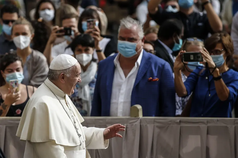 Vatican City (Vatican City State (holy See)), 02/09/2020.- Pope Francis is seen in San Damaso courtyard on the day of the first general audience to readmit the public since the coronavirus disease, Vatican, 02 September 2020. (Papa) EFE/EPA/FABIO FRUSTACI Vatican weekly general audience