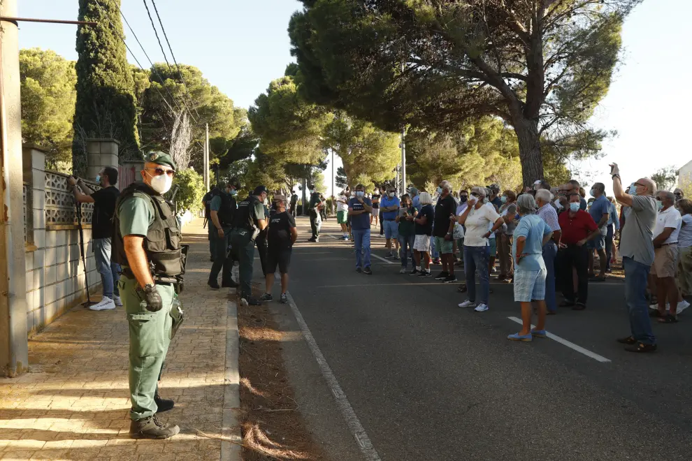 Vecinos de La Muela organizan una protesta contra la okupación ilegal.