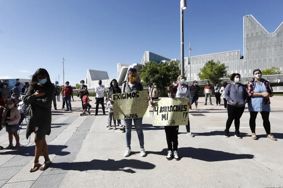 Protesta teatralizada del colegio Gil Tarín de La Muela