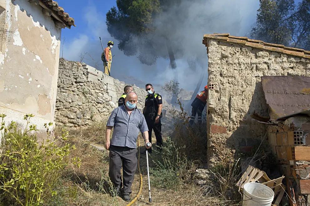 Un incendio calcina cinco hectáreas de campos cerca de la A2, a la altura de Calatayud