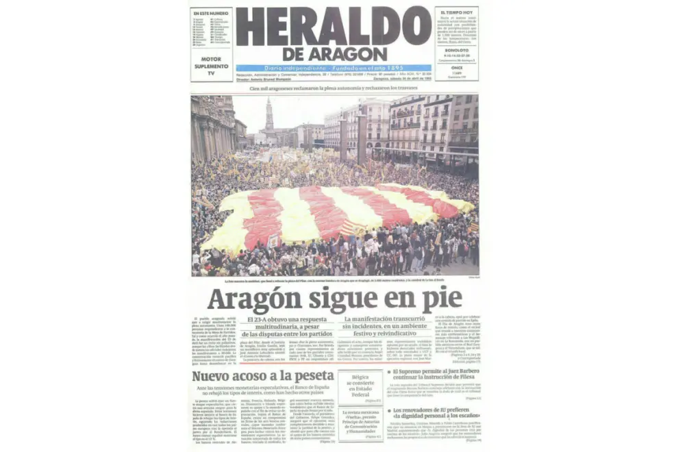 24.04.1993. Manifestación por la Autonomía de Aragón en la plaza del Pilar de Zaragoza