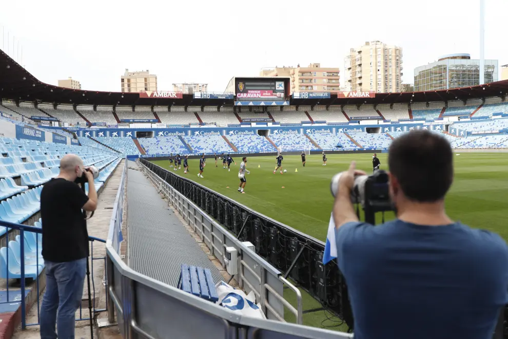 Entrenamiento del Real Zaragoza en La Romareda antes de jugar contra Las Palmas