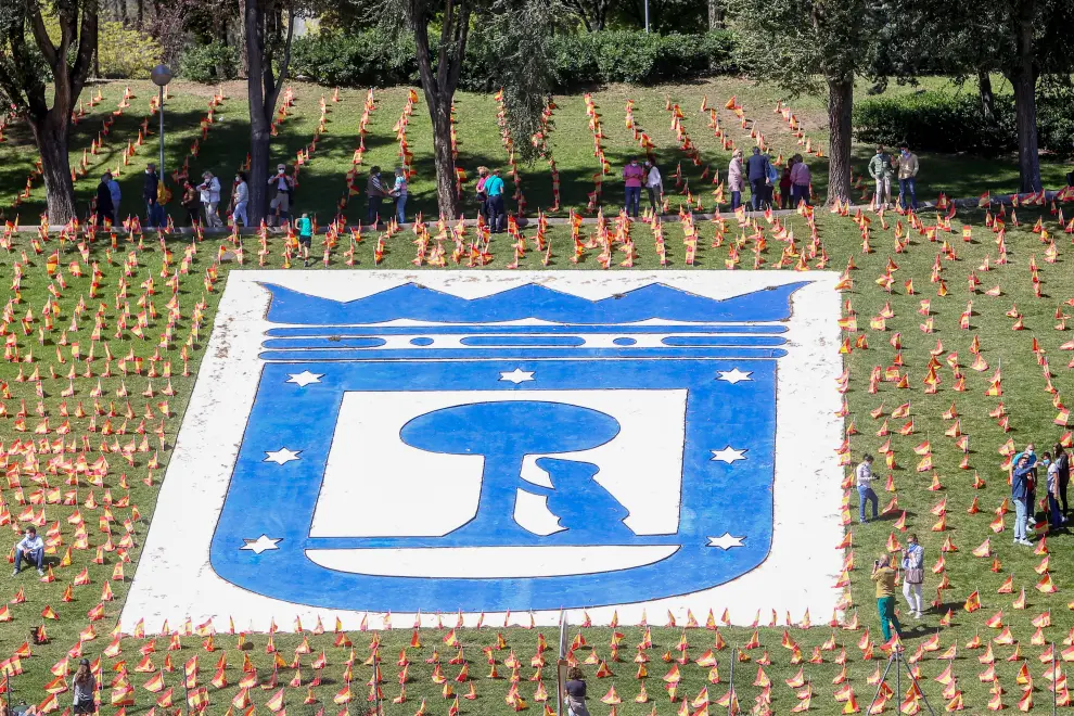 50.000 banderas de España en un parque de Madrid por víctimas de la covid