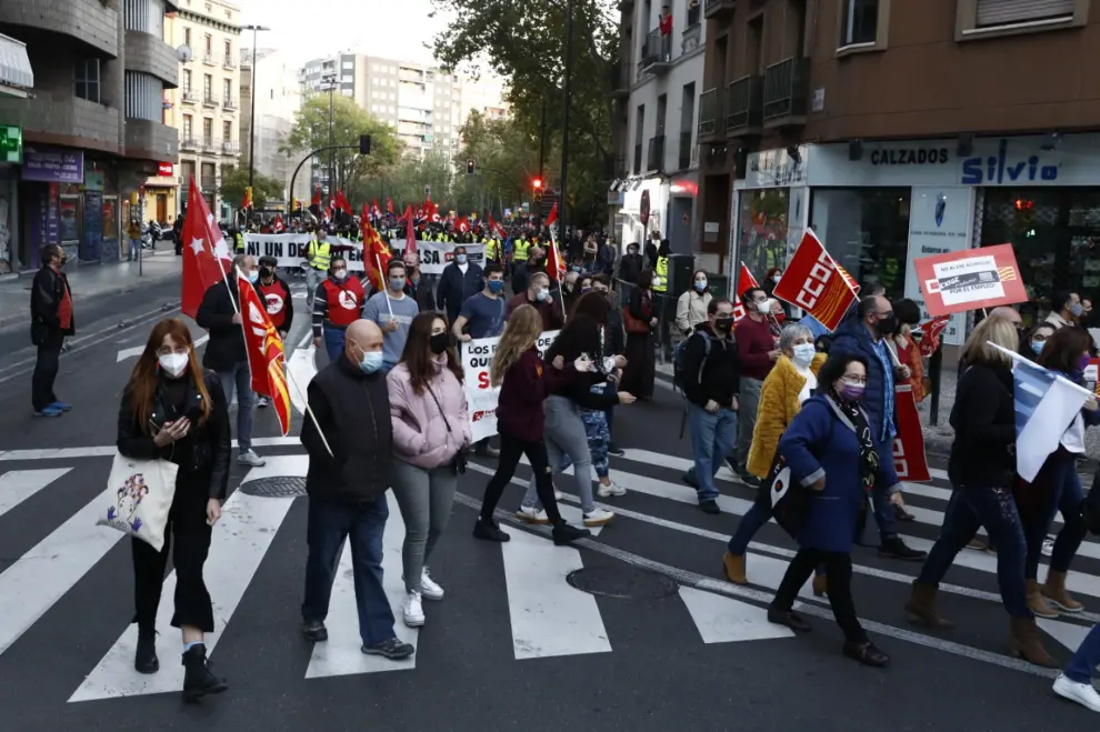Manifestación de trabajadores de Alumalsa, este sábado en Zaragoza.