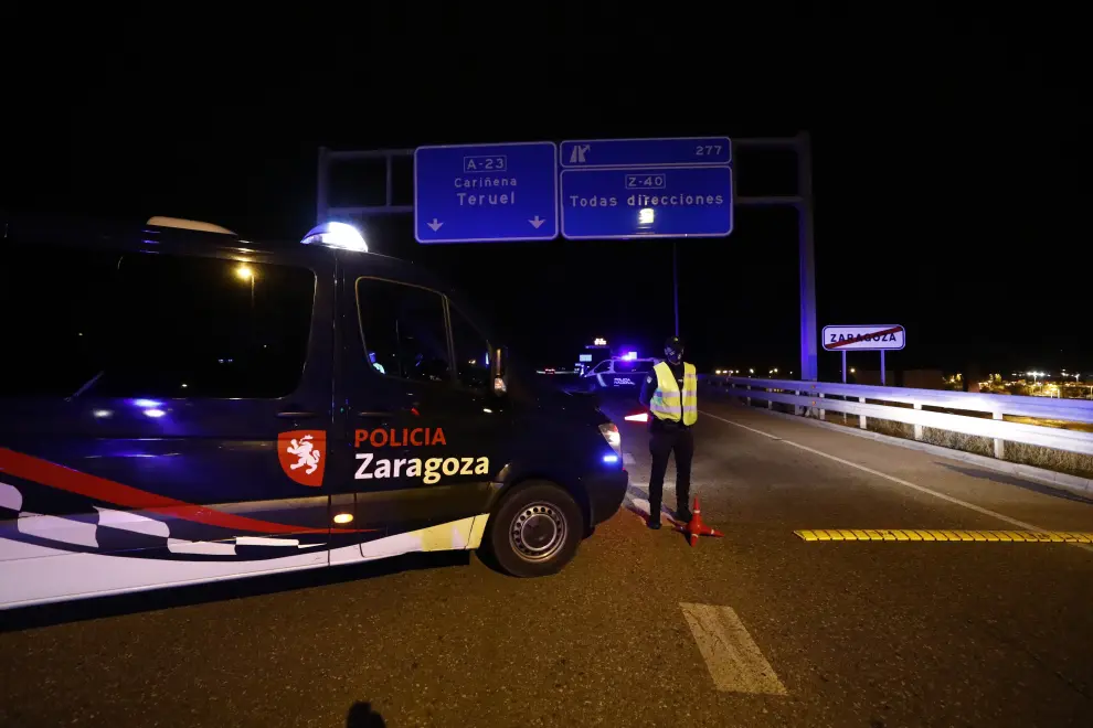 Fuerzas y Cuerpos de Seguridad vigilan el confinamiento de Zaragoza