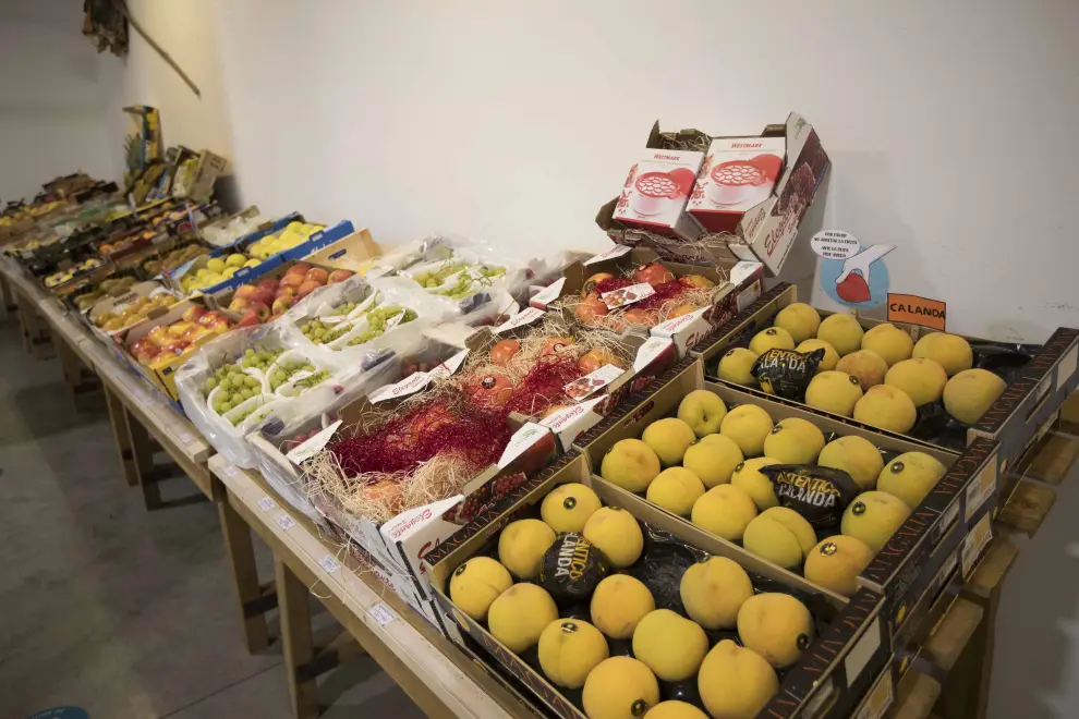 Los jóvenes oscenses María Navarri y Álvaro Guerrero abrieron el pasado 14 de junio una tienda de alimentación saludable, "a base de comida real", en plena pandemia. Está ubicada en un local de 170 metros cuadrados en la calle de Pedro María Ric.