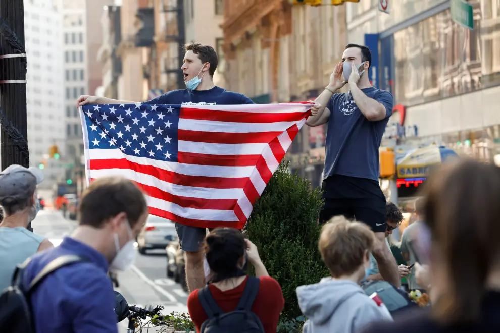 Euforia en las calles de Nueva York por la victoria de Biden.