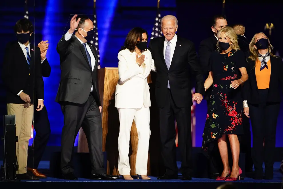 El presidente electo de EE, UU., Joe Biden, y la vicepresidenta electa Kamala Harris, en la celebración