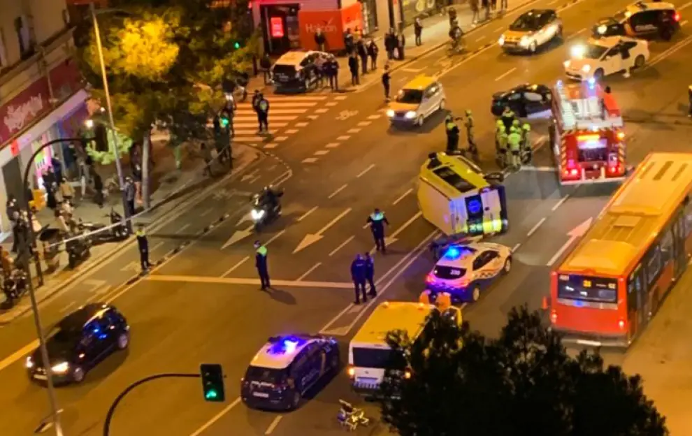 Vuelco de una ambulancia en la avenida de Goya