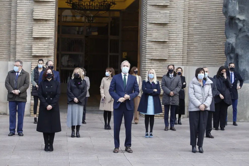 Minuto de silencio en Zaragoza contra la violencia machista