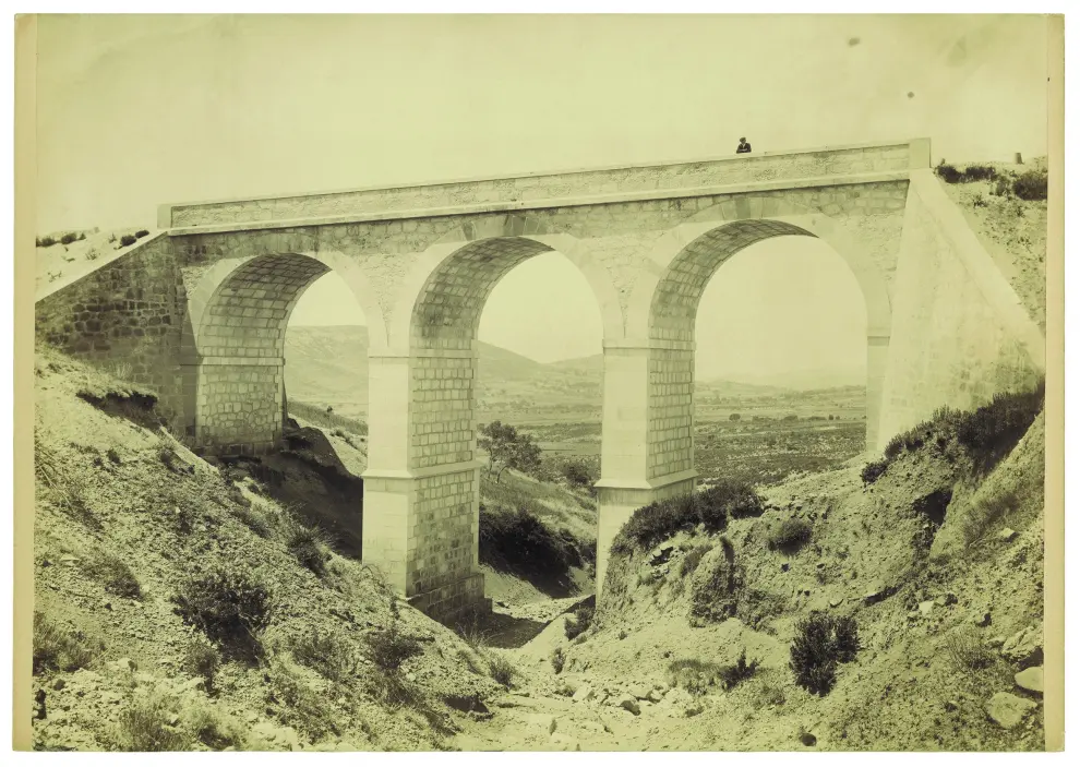 Ingenieros y fotógrafos. Imágenes de 1887 a 1910.