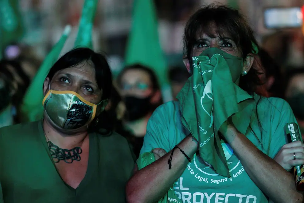 Las calles argentinas palpitan ante la reñida votación por el aborto legal