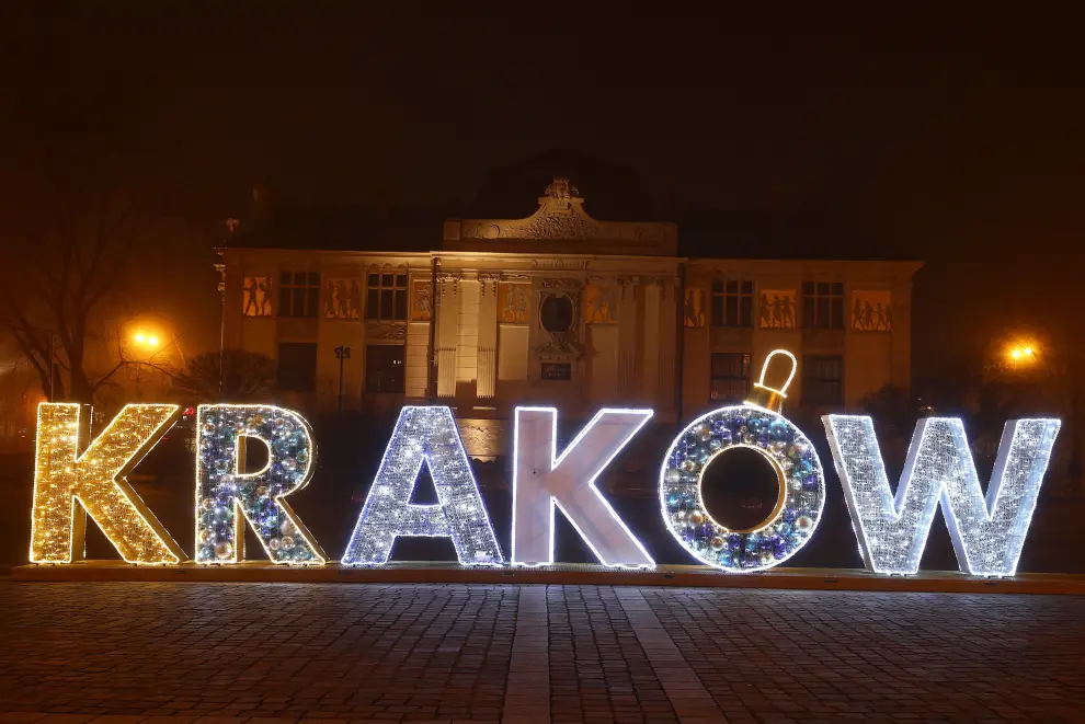 Cartel luminoso en Cracovia (Polonia)