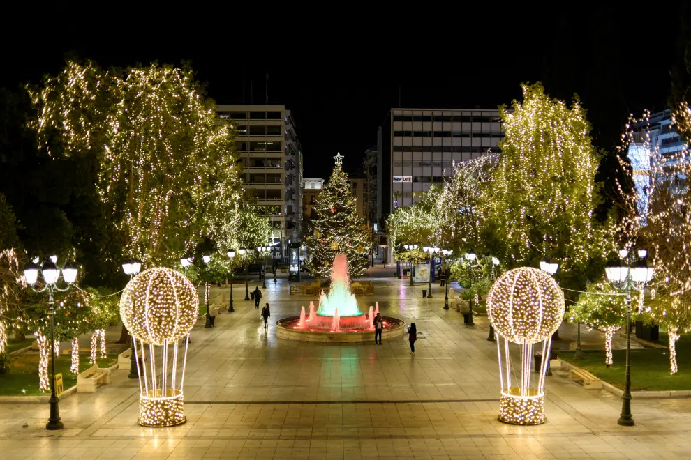 Plaza Sintagma de Atenas, vacía de gente en Nochevieja