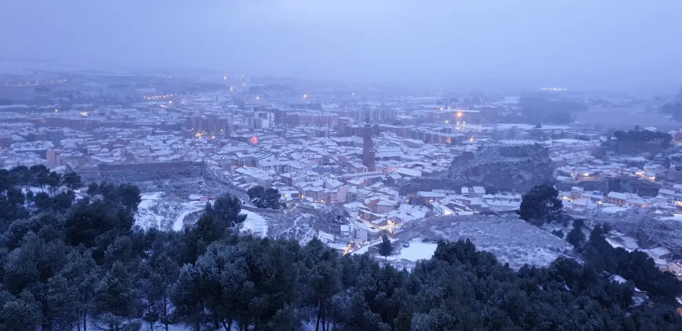Imagen de Calatayud tras la nevada de este sábado.
