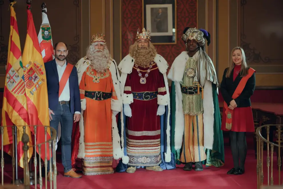 Barbastro, los Reyes Magos con el alcalde y la concejal