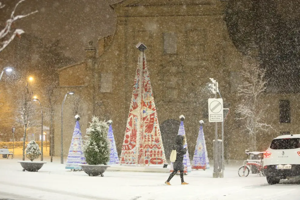 Nieve en Huesca capital este sábado por la borrasca Filomena