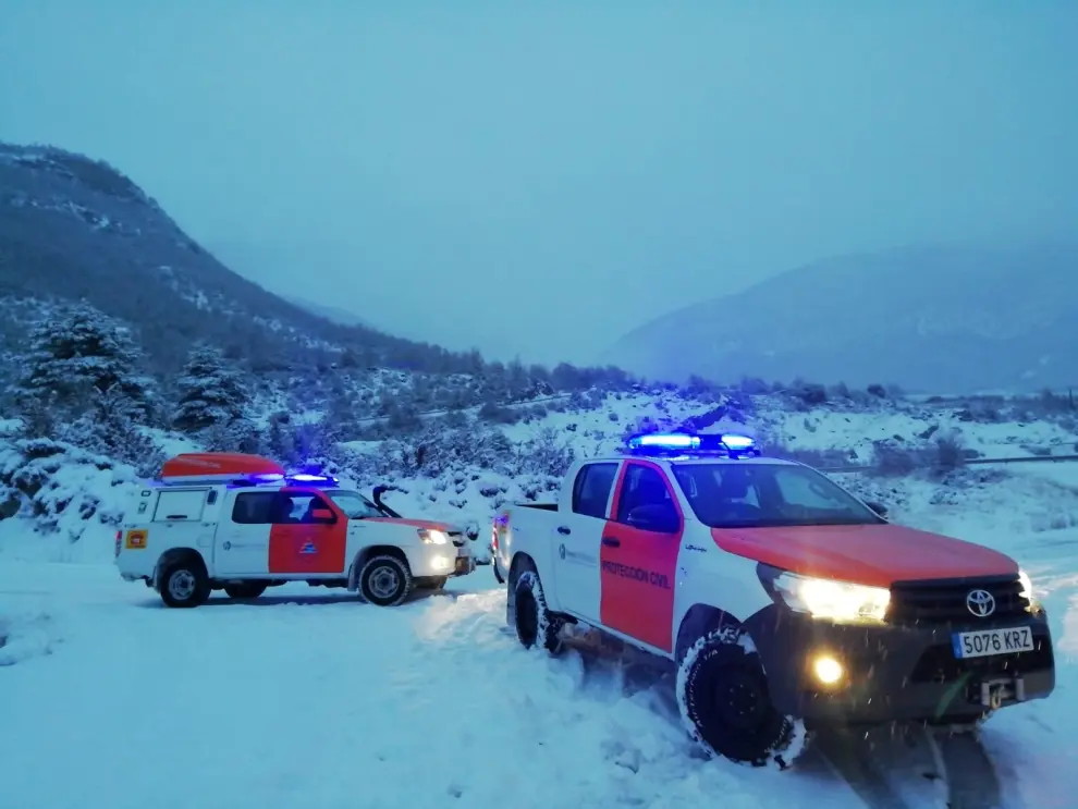 Una treintena de personas han colaborado desde las bases de Huesca y Ayerbe para atender las emergencias de la borrasca.