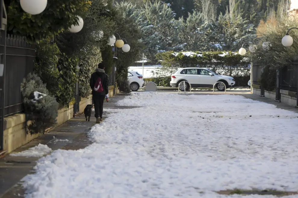 Temporal Filomena, Nieve y hielo en las aceras. Perpetuo Socorro  / 14-01-2021 / Foto Rafael Gobantes[[[FOTOGRAFOS]]]