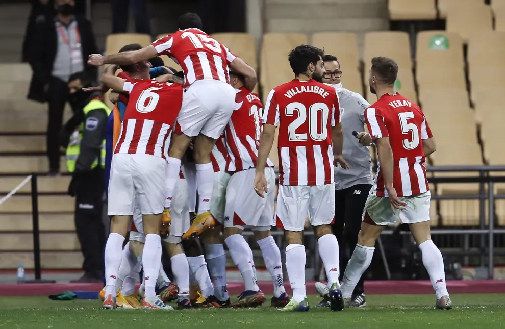 El Athletic de Bilbao gana la Supercopa contra el Barça en Sevilla.