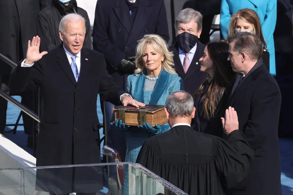 Momento del juramento de Biden