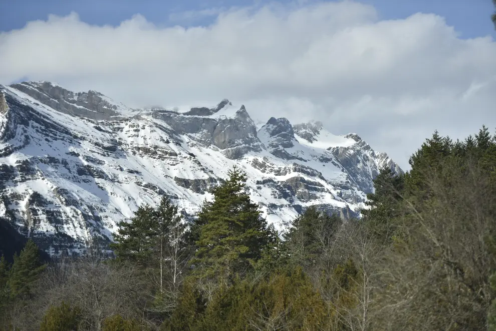 El Valle de Pineta, nevado.