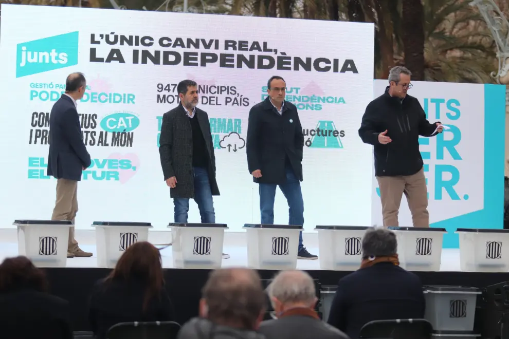 Jordi Turull, Jordi Sànchez, Josep Rul y Joaquim Forn, durante un acto de JxCat en Barcelona.